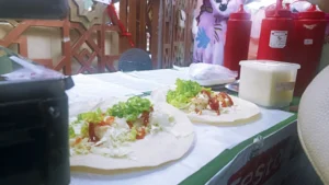 Bali’de Türk Kebabı Rüzgârı: Mehmet’in Köfte Tarifi Endonezya’da Damakları Fethediyor